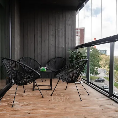 Апартаменты Luxurious Skyline Таллин